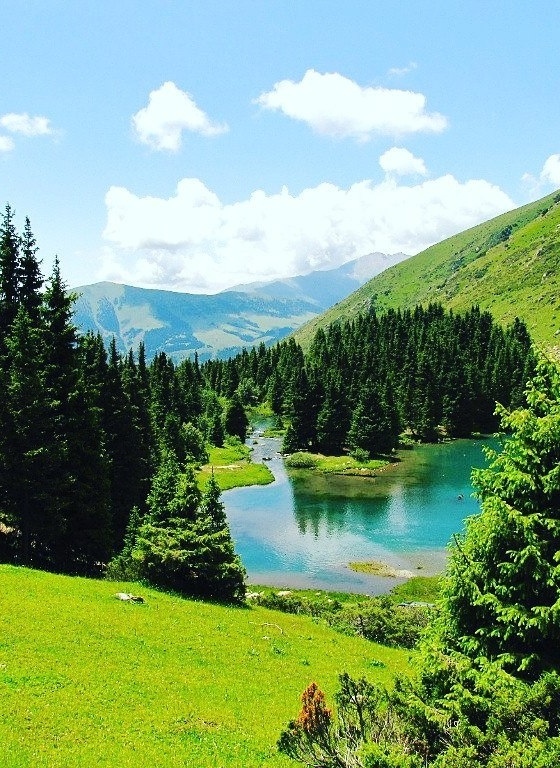 Иссык Куль экскурсии,Каракол экскурсии, лучшие экскурсии на Иссык Куле, отдых, отдых на Иссык Куле, отдых в Кыргызстане, отдых в горах, отдых в горах Тянь-Шаня, отдых в чолпон ате, лучший отдых в Кыргызстане, поездки в горы Иссык Куль, поездки в горы Чолпон Ата, поездки в ущелья Иссык Куль, поездки в горы Чолпон Ата, поездки в горы Каракол, ущелья на иссык куле,  Григорьевское ущелье, Семёновское ущелье, Святое озеро, каракольское ущелье, Алтын-Арашан ущелье, Джеты огуз ущелье, Барскоон ущелье, каньон Сказка, каньон Аксай, туры вокруг иссык куля, озеро Ала коль